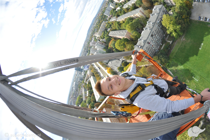 Skok na bungee w Krakowie – adrenalina z 90 metrów!