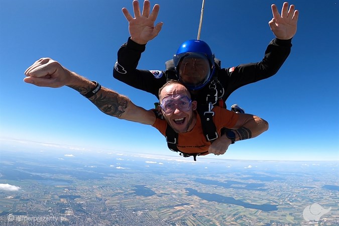 Skok spadochronowy LOW-COST w Ostrowie Wielkopolskim