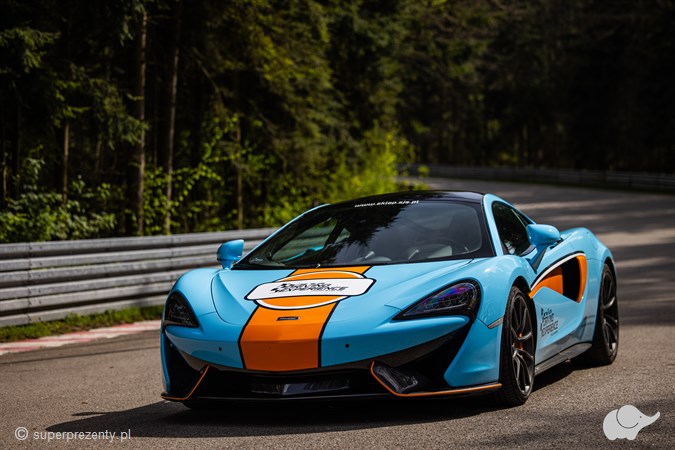 Co-drive MCLAREN 570GT po torze dla dziecka