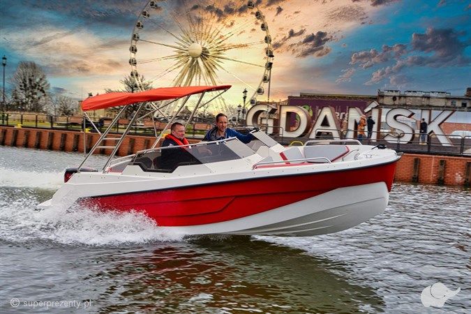 Rejs sportową łodzią F-1 Husaria 570 | Gdańsk