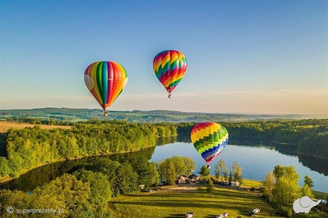 Lot balonem z dzieckiem – magiczna przygoda w 12 lokalizacjach