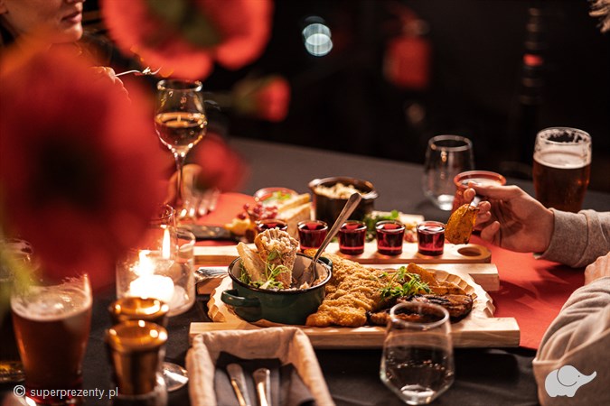 Regionalna kolacja z rejsem po Wiśle – Restauracja Aquarius