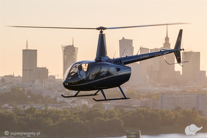 Lot widokowy helikopterem nad Warszawą – Sky Poland