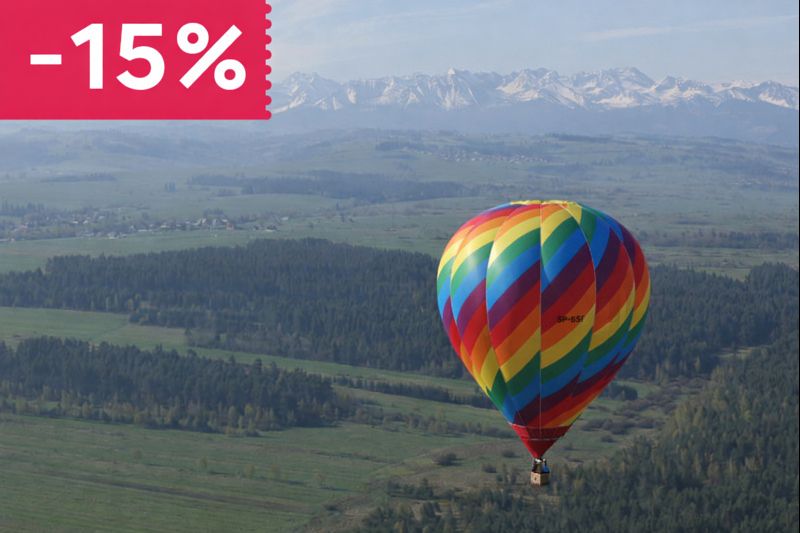 Lot balonem o wschodzie słońca