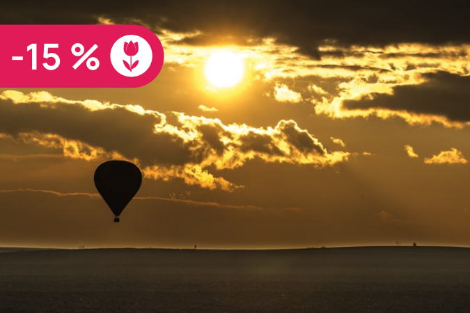 Lot balonem o wschodzie słońca