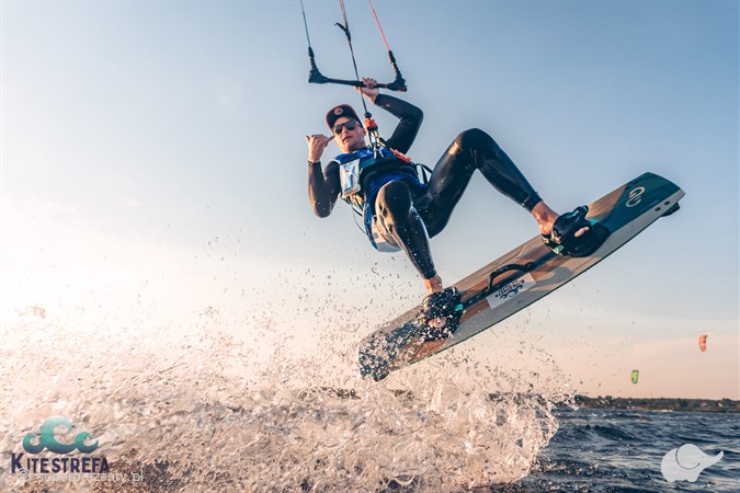 Indywidualna lekcja kitesurfingu | Jastarnia